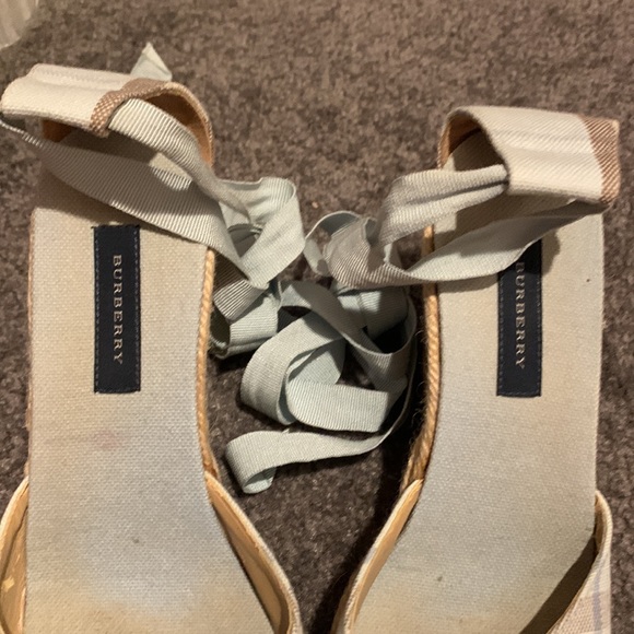 🌸🌺💕 BURBERRY ESPADRILLES (Made in Spain) - Picture 4 of 16